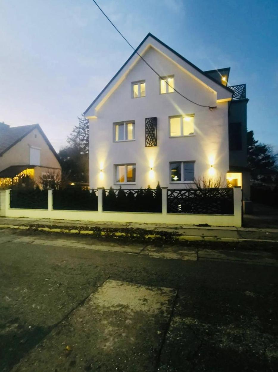Double In Floridsdorf Area Wiedeń