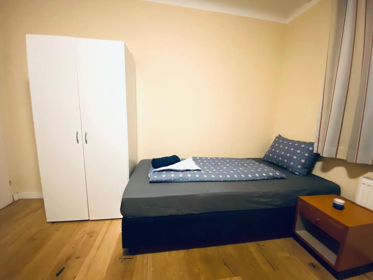 Double In Floridsdorf Area Kwatera prywatna *